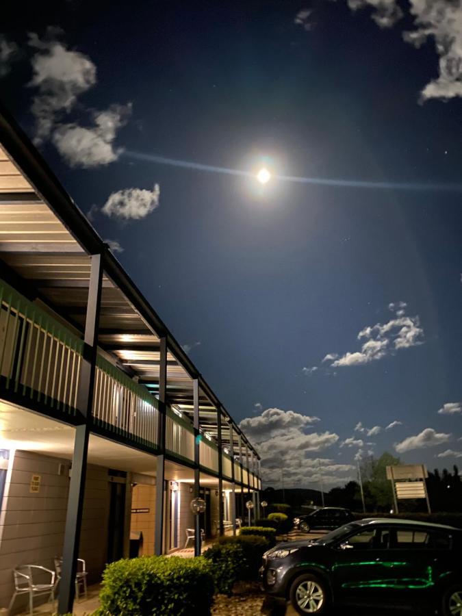 Snow Season Motor Inn Cooma Exteriér fotografie